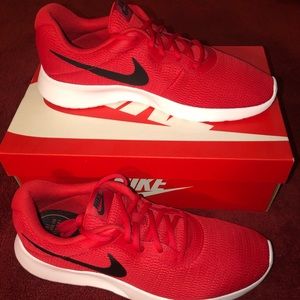 Nike Tanjun sneakers
